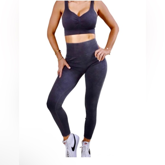 NWT Activewear 2 piece set - Picture 1 of 4